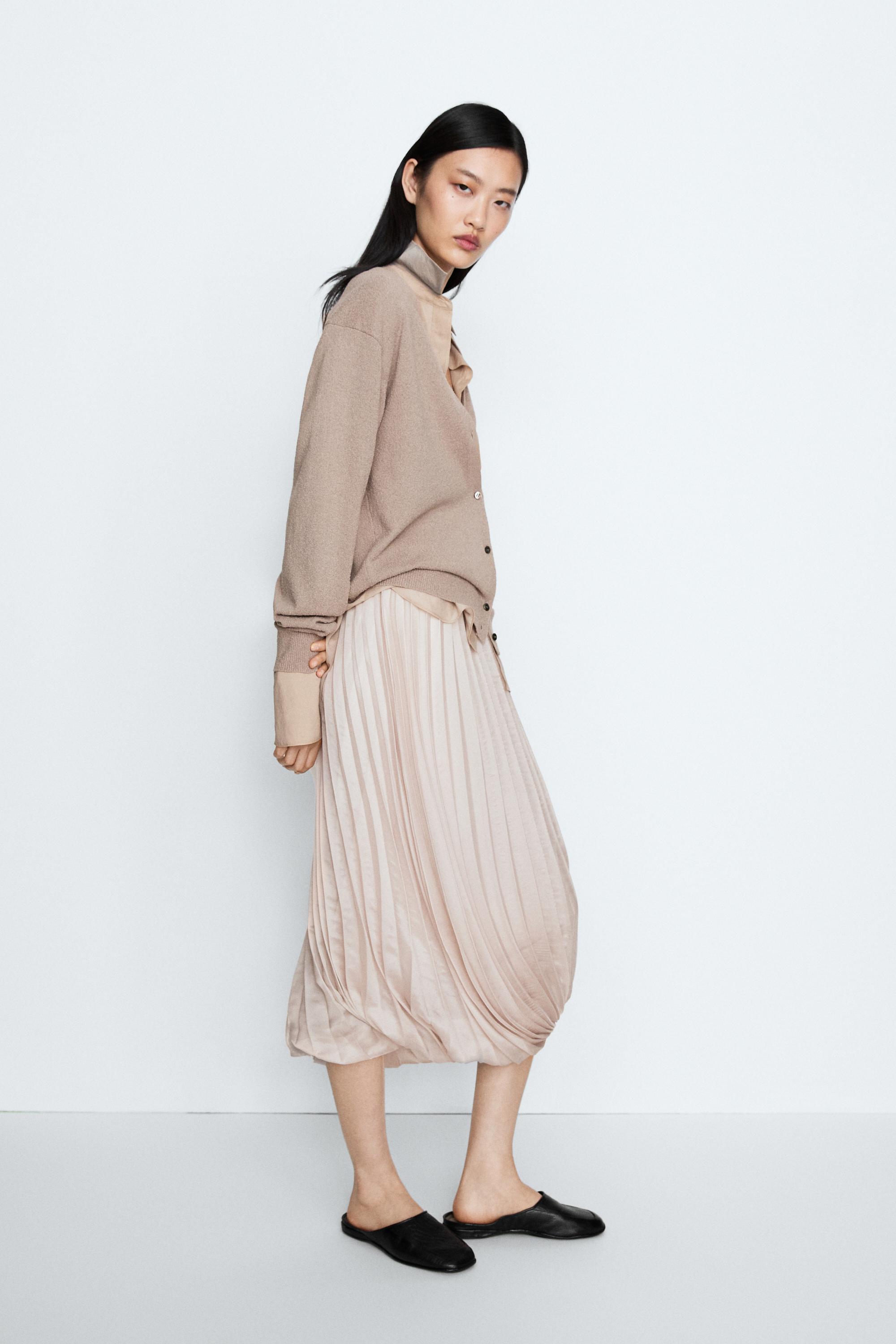 STUDIO V-neck knit cardigan